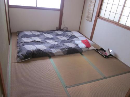 えんまんゲストハウス大阪和室・共用バスルーム（2階）