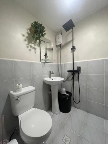 Condo near Airport, CCLEX Pool View Balcony Condo near Airport, CCLEX Pool View Balcony