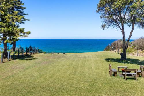 The Castle - Pet Friendly - Absolute Beachfront
