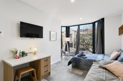 Cozy Stays - Private Rooms in Adelaide CBD with Shared Facilities