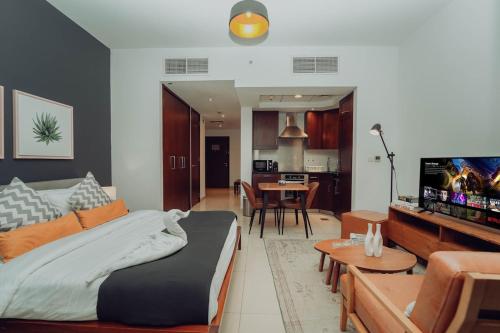 Elegant Studio Downtown 5 Minute Walk to Burj Khalifa & Dubai Mall, Dubai