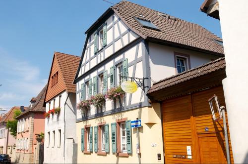 B&B Gau-Algesheim - Kronenhof - Wein und Ferien - Bed and Breakfast Gau-Algesheim