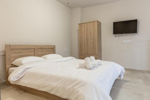 2 double beds