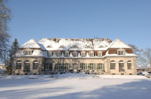 Schloss Kartzow - image 4