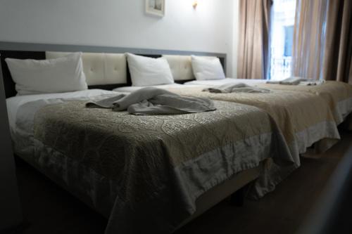 Standard Double or Twin Room image 3