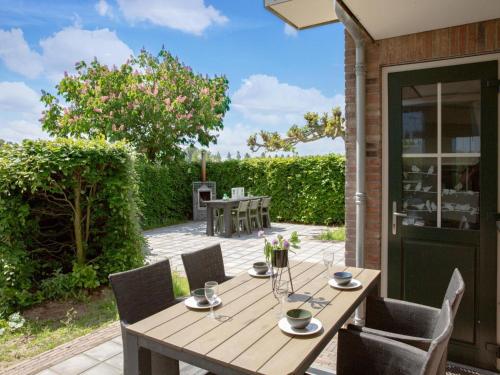 Rõdu/terrass, De Genderense Hoeve in Genderen