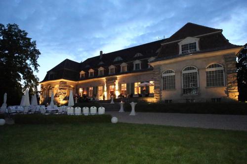 Schloss Kartzow - image 12