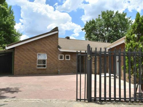Lonini, Clarens