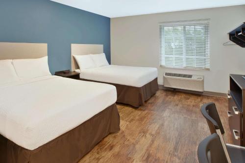WoodSpring Suites St Louis St Charles - image 14