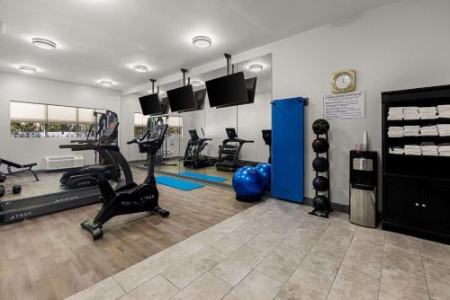 Red Roof Inn & Suites Hinesville - Fort Stewart - image 10