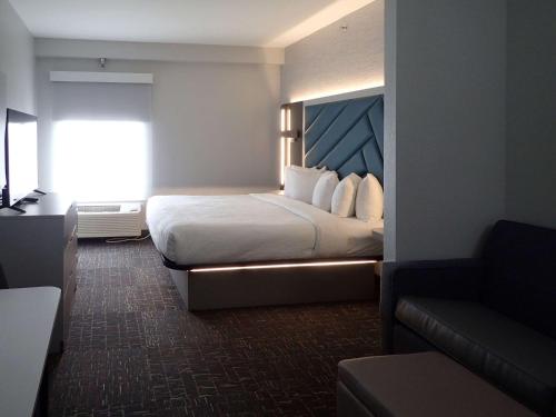 One Room Suite - Non Smoking