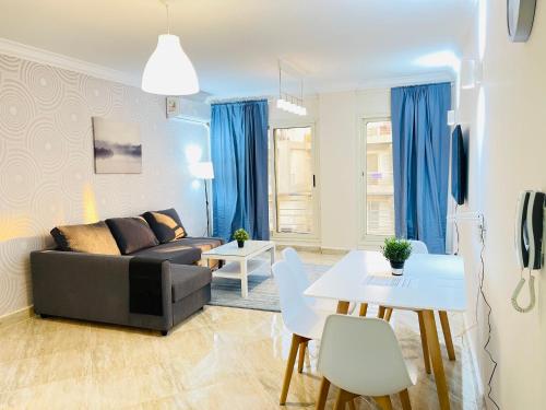 3 bedrooms, 6 beds