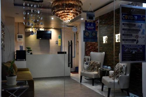 RedDoorz at Sir G Hotel D'Mall Boracay – Boracay Island, AK