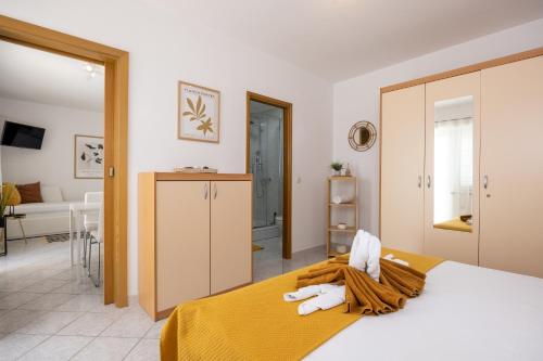 One-Bedroom Apartment with Balcony and Sea View image 10
