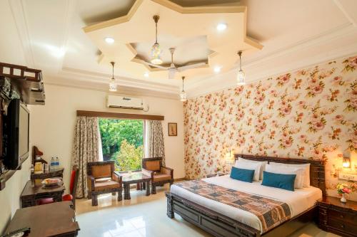 Deluxe Double Room with Garden View image 4