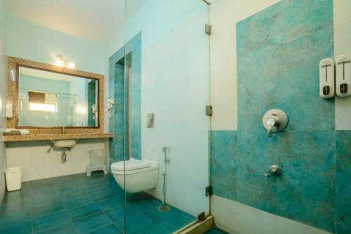 King Room with Pool View image 2