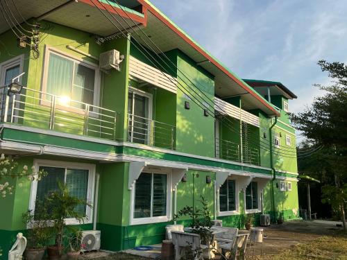 Exterior view, ท่าช้างรีสอร์ท กาญจนบุรี in Lat Ya