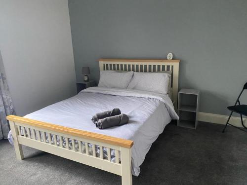 Spacious 4 Bedroom Townhouse in Middleton