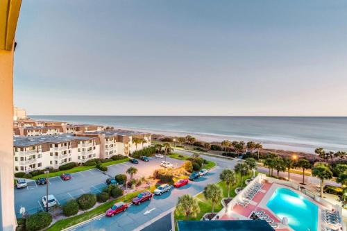 Ocean Forest Plaza Condo Close to the beach - 발코니/테라스