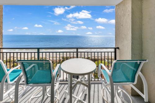 Ocean Forest Plaza Condo Close to the beach - 발코니/테라스
