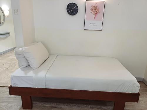 Faiza Service Suite Times Square - image 5