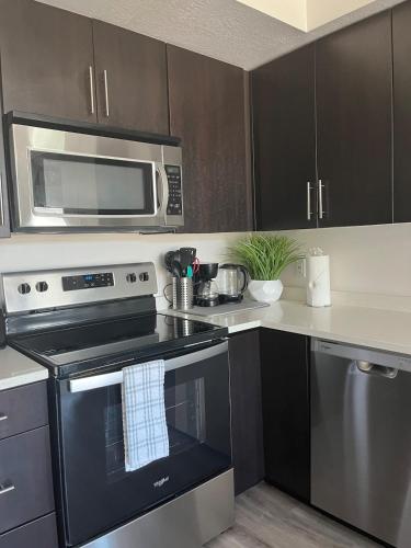 Resort-Inspired Bliss- Modern & Cozy Apartment Resort-Inspired Bliss- Modern & Cozy Apartment