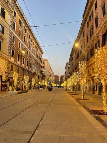 Heart of Rome Vatican Deluxe New Apartment 1GB WiFi, Рим (фото 5)