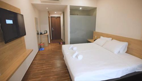 Double Room image 5