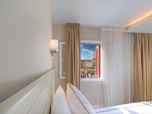 Vrachos Athens Suites, Atene