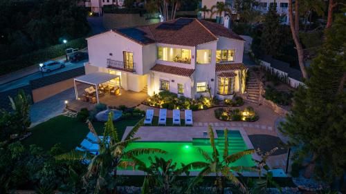 Cảnh quan, VACATION MARBELLA I Villa Azahar Retreat, Paradise for Golfers, Private Heated Pool, Close to the Be in Elviria / Artola