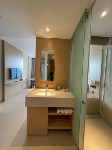 Seaview Apartment  - Beach Resort - near Airport - 화장실