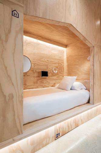 Colo Colo Hostel Valencia - Single Private Beds in València