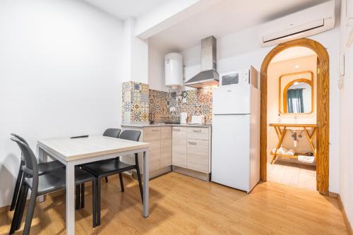 Apartamentos El Castell - image 11