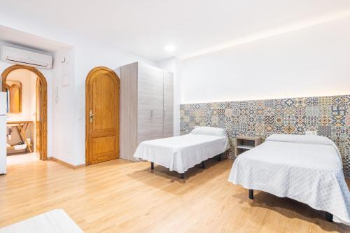 Apartamentos El Castell - image 9