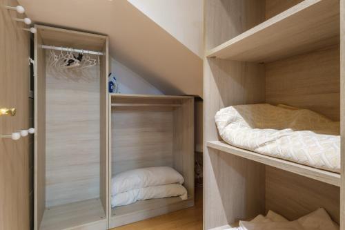 Apartamentos El Castell - image 10