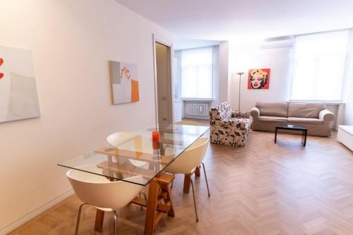 VeronaVera San Nicolò - Central Romantic Suite - image 3