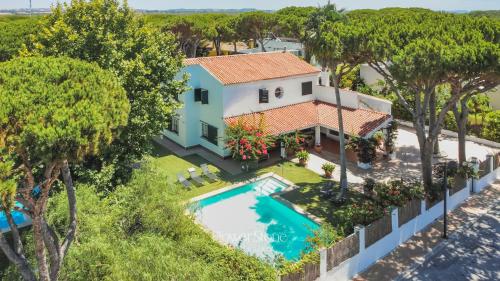 Villa with Garden View