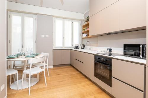 Luxurious & Spacious Flats in Duomo 2