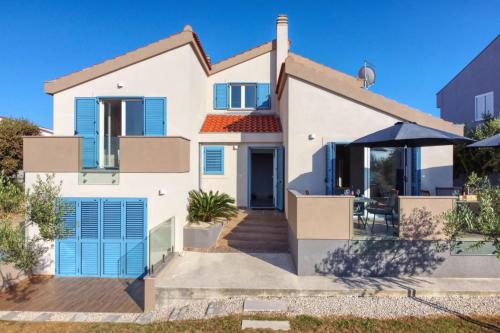 Three-Bedroom Townhouse