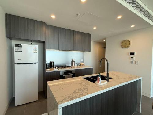 2BR apartment close to Accor Stadium - image 5