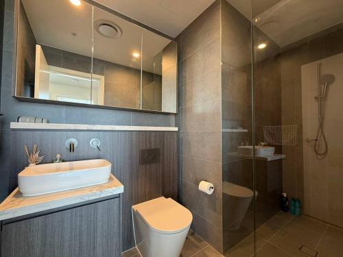 2BR apartment close to Accor Stadium - image 6