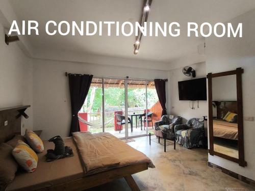 Sulu Sunset Beach Resort Room Type - Deluxe Double Room