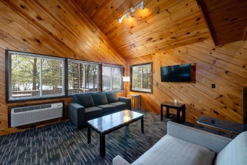 Depe Dene Lakeside Resort