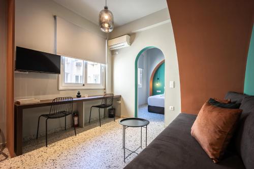Family Room image 10
