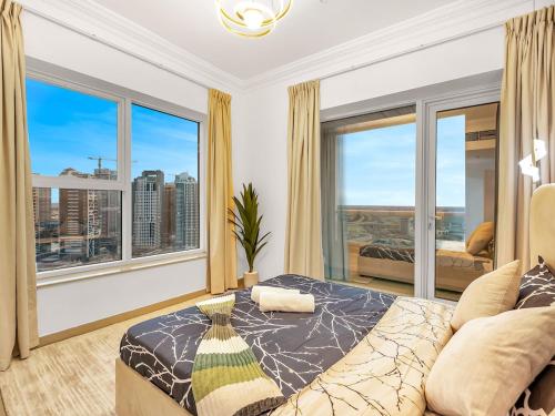 Luxury High Floor Condo in Marina Rooftop Pool, Dubaj (zdjęcie 3)