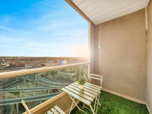 Luxury High Floor Condo in Marina Rooftop Pool, Dubaj (zdjęcie 6)