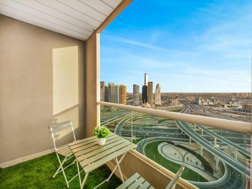 Luxury High Floor Condo in Marina Rooftop Pool, Dubaj (zdjęcie 9)