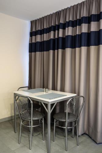 Polmedica Nowoogrodzka B 5