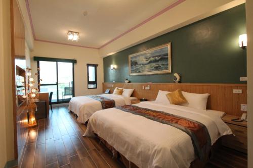 2 double beds