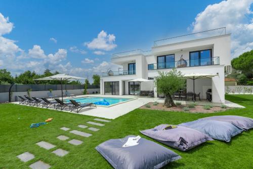 5 Star Luxury Villa78
